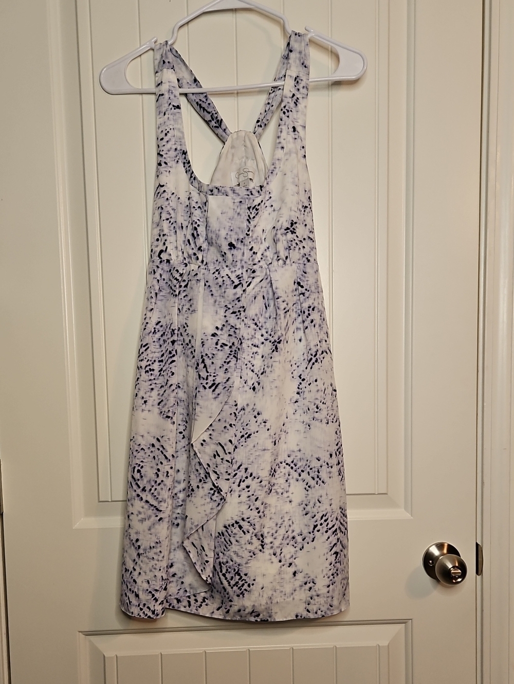 Jessica Simpson Sleeveless White and Blue Patterned Summer Dress